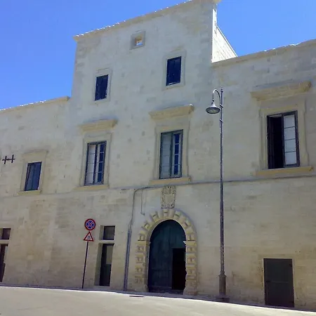 Palazzo Venturi Минервино-ди-Лечче